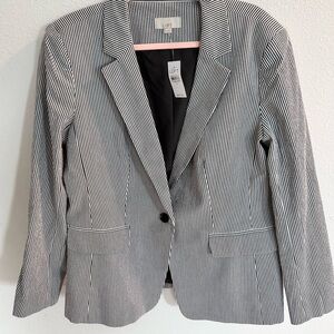 Loft Women’s Black and White Striped Blazer NWT Size 14

Size 14